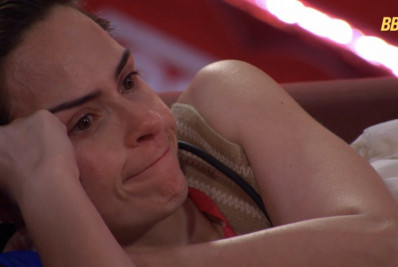 'BBB 26': Ana Paula Renault chora ao falar sobre morte da mãe em acidente