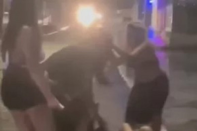 Turistas são flagrados brigando em rua de Búzios