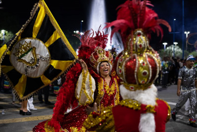 Desfile em Volta Redonda revive o melhor do Carnaval 2026