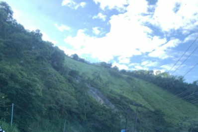 Segunda-feira marcada por acidentes com feridos na Rio-Santos