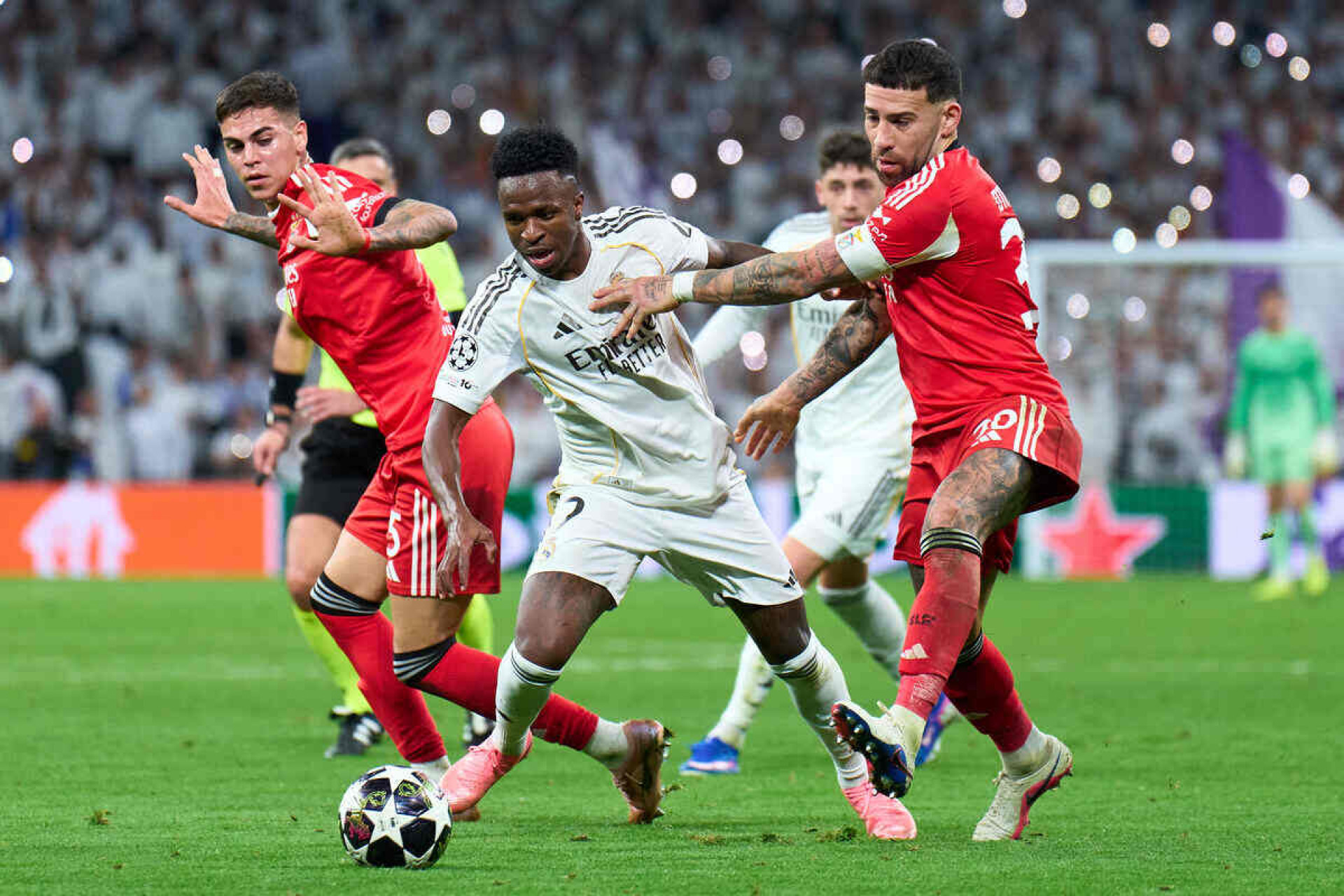 Vini Jr vive grande fase e ganha for&ccedil;a por renova&ccedil;&atilde;o no Real Madrid