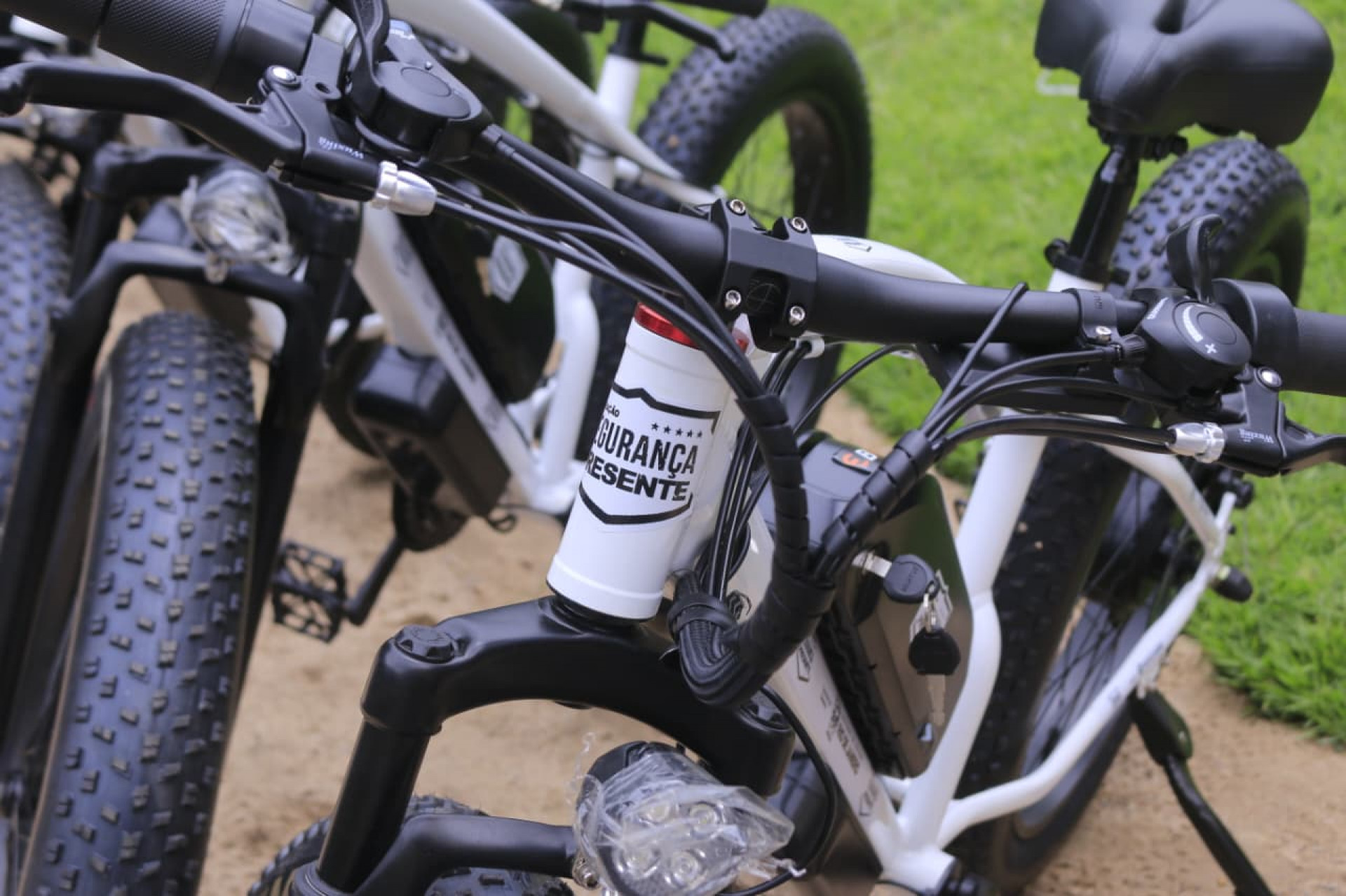 Novas viaturas e bicicletas elétricas entregues nesta segunda-feira (2) - Carlos Elias/ Agência O Dia