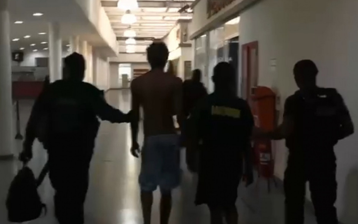 Dupla foi levada inicialmente para a sede da Desarme