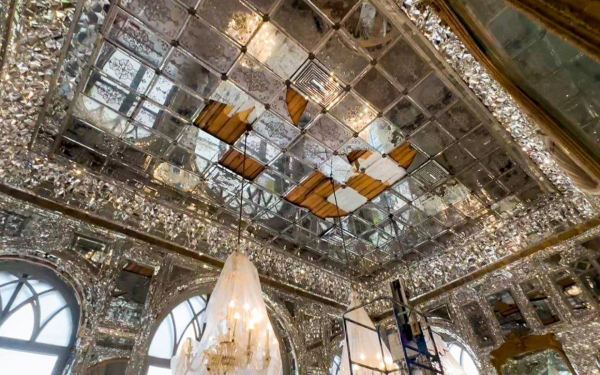 Palácio Golestan foi danificado por escombros e pela onda expansiva de um ataque aéreo - AFP