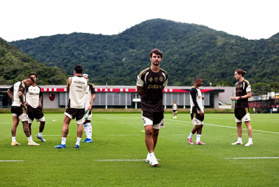Rodrigo Caio pede demissão e deixa o Flamengo após saída de Filipe Luís