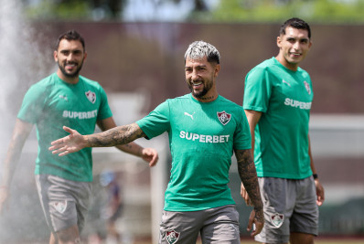 Com Acosta e Cano, Fluminense faz primeiro treino preparatório para final do Carioca
