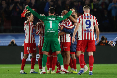 Barcelona vence, mas Atlético de Madrid avança à final da Copa do Rei