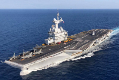 Macron anuncia reforços no Oriente Médio, incluindo porta-aviões Charles de Gaulle