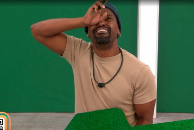 BBB 26: Leandro Boneco se emociona ao ganhar apartamento  