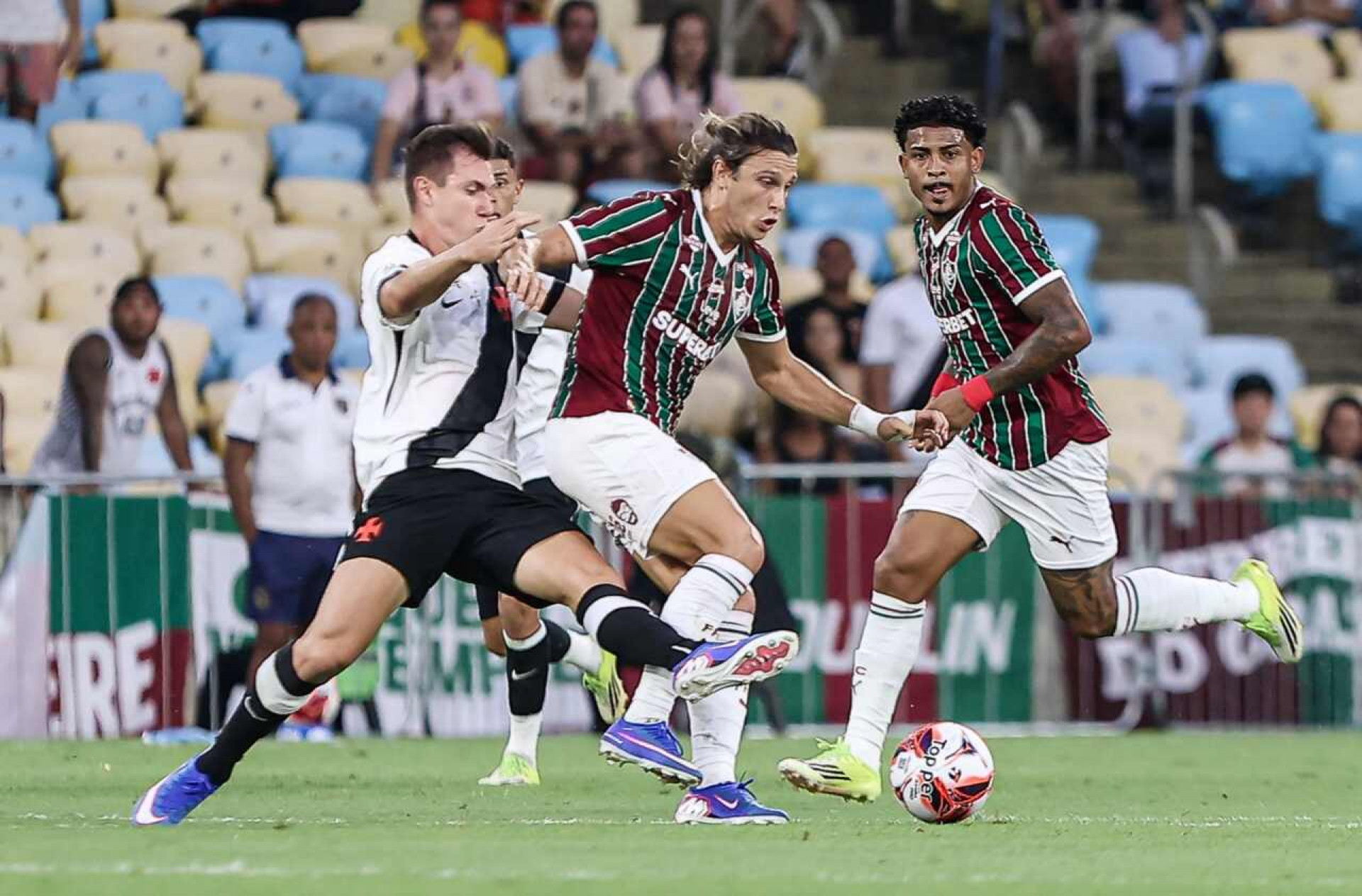 Fluminense tenta manter invencibilidade em cl&aacute;ssicos na temporada
