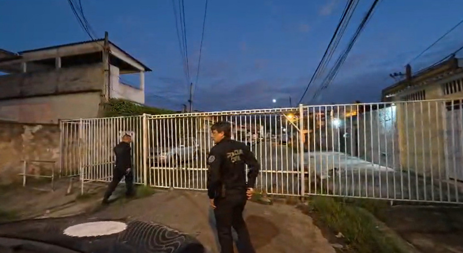 Agentes cumprem quatro mandados de busca e apreens&atilde;o