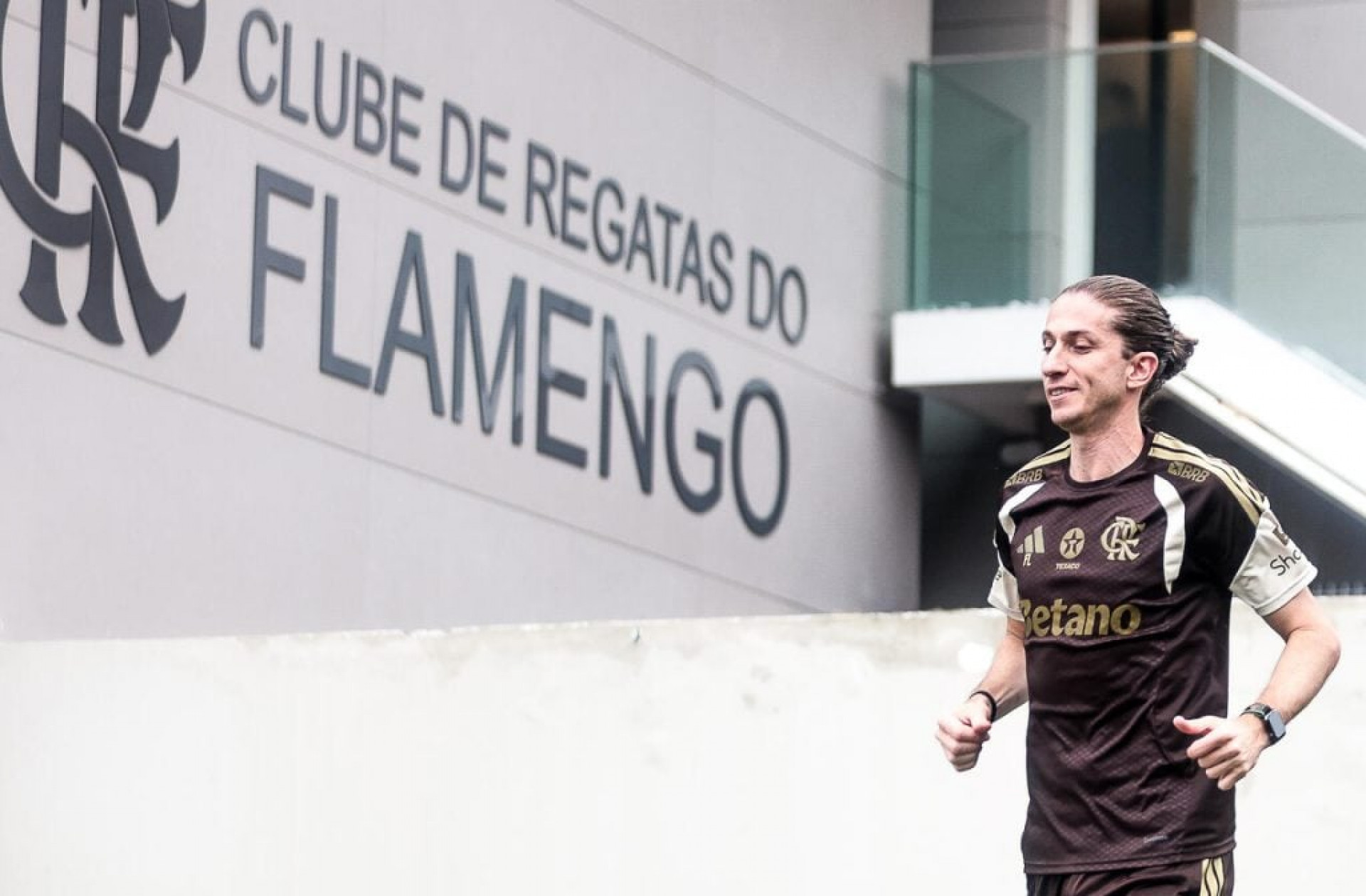 Cronologia da demiss&atilde;o do Filipe Lu&iacute;s: entenda como a rela&ccedil;&atilde;o foi do c&eacute;u ao inferno