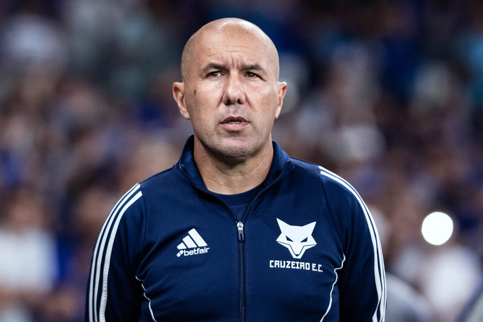 Leonardo Jardim chega ao Rio para assinar com Flamengo