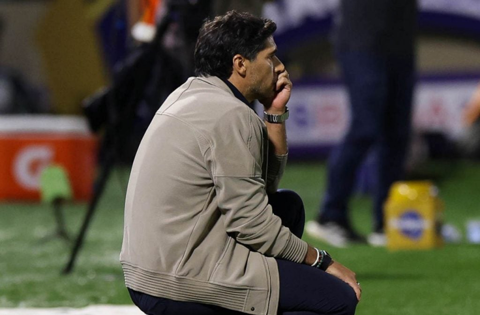 Abel Ferreira avalia que Palmeiras cumpriu miss&atilde;o: “Nosso objetivo era ganhar vantagem”