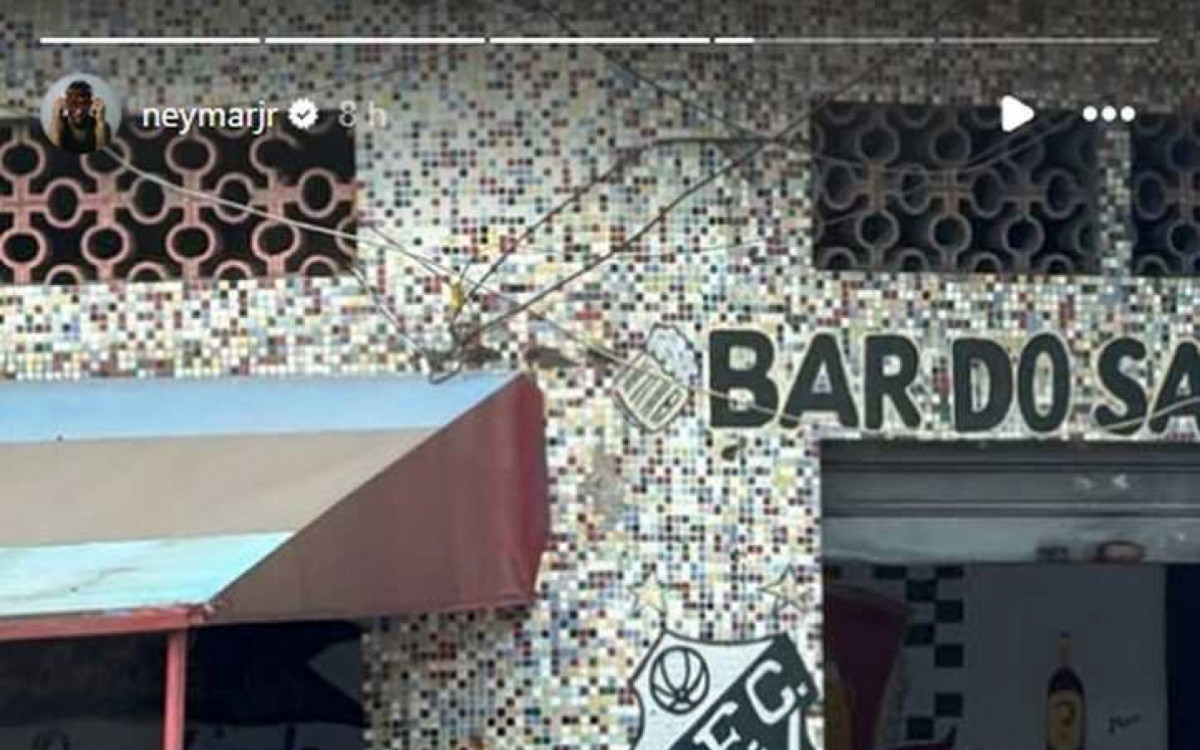 “Acho que estou meio diferente”, brinca Neymar ao ver desenho dele em bar