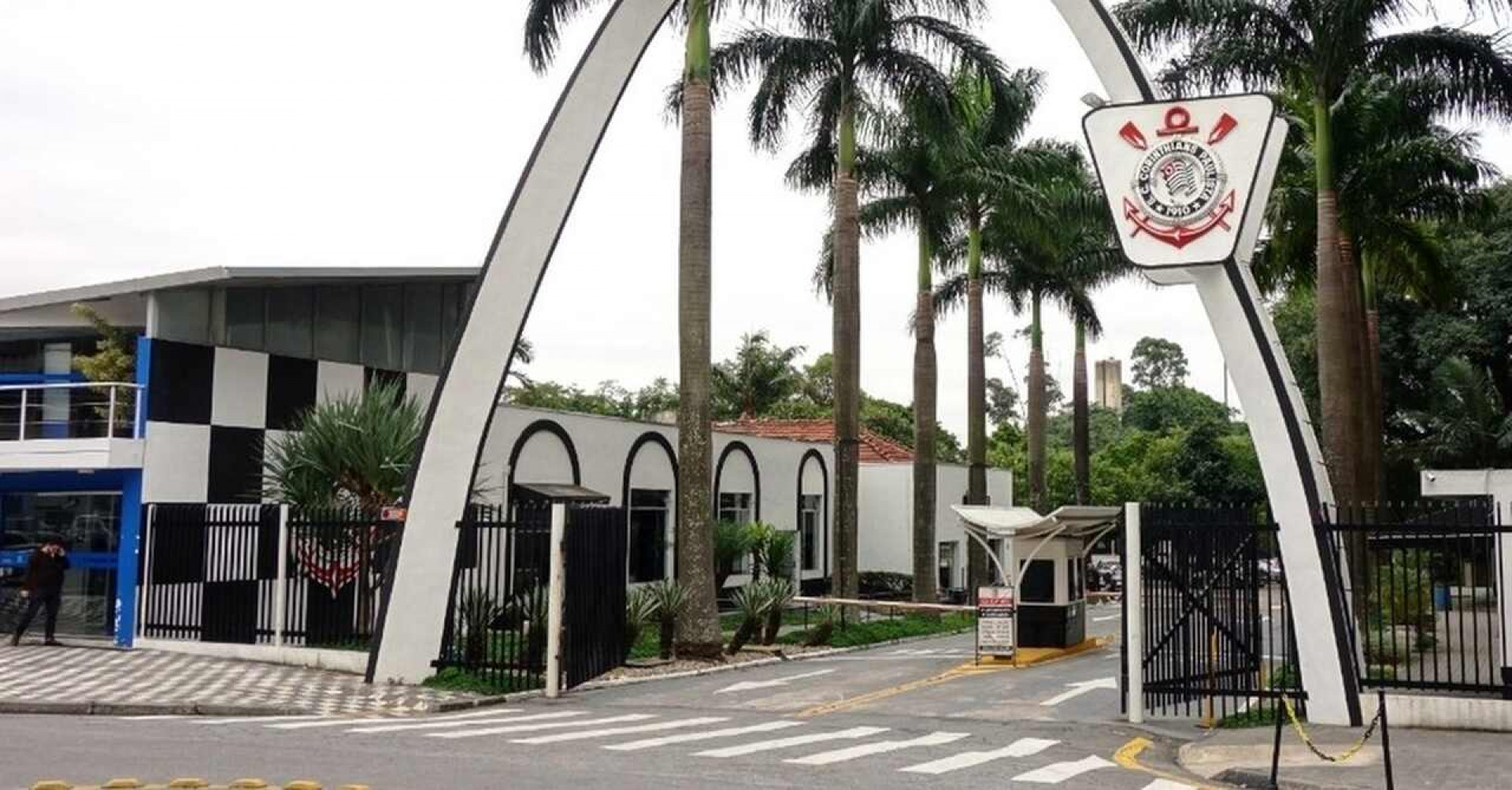 Ex-chefe da seguran&ccedil;a do Corinthians recebeu R$ 3,4 milh&otilde;es e vira alvo do MP