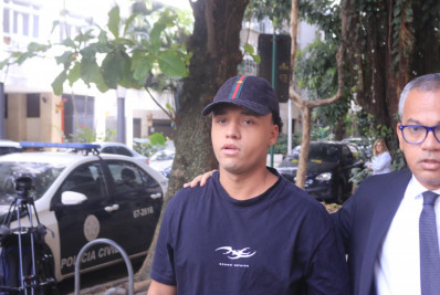 Rede de lojas retira das vendas modelo de camisa usado por réu no caso de estupro coletivo