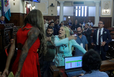 Benny Briolly aprova título para Ludmilla e é quase agredida por bolsonaristas