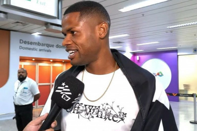 Júnior Santos chega ao Rio e celebra o carinho da torcida do Botafogo