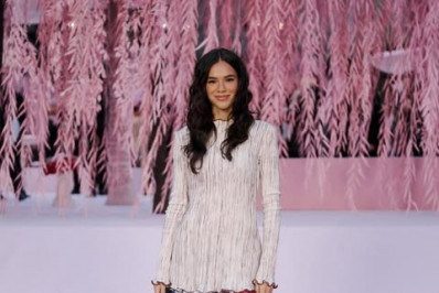 Bruna Marquezine abandona cabelão e surge com corte curtinho; veja a mudança