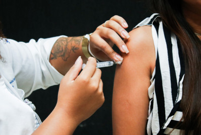 Resende amplia vacinação contra a dengue para público de 6 a 16 anos e profissionais de saúde