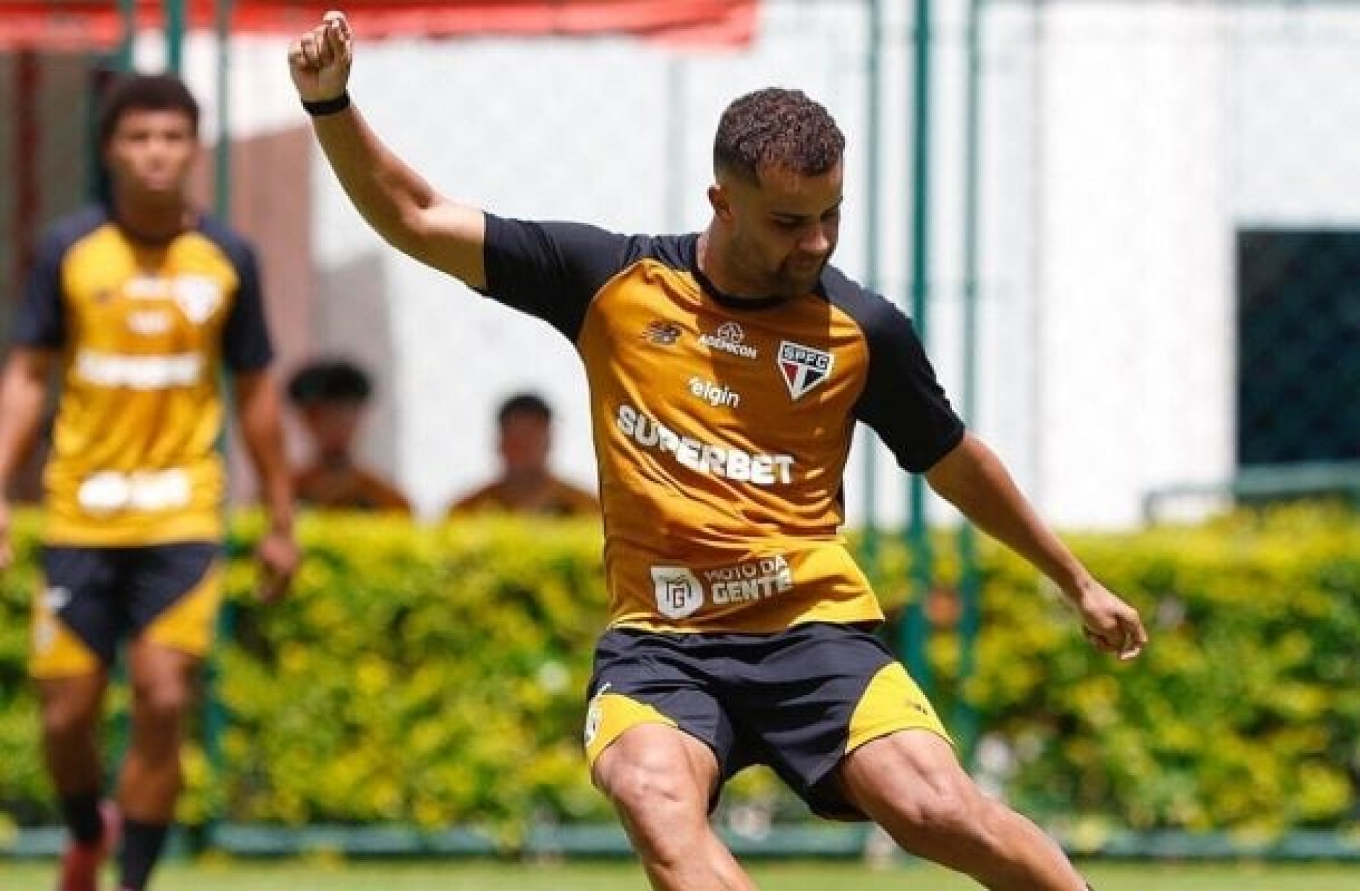 S&atilde;o Paulo libera Alisson para viajar ao Rio de Janeiro e assinar com o Fluminense