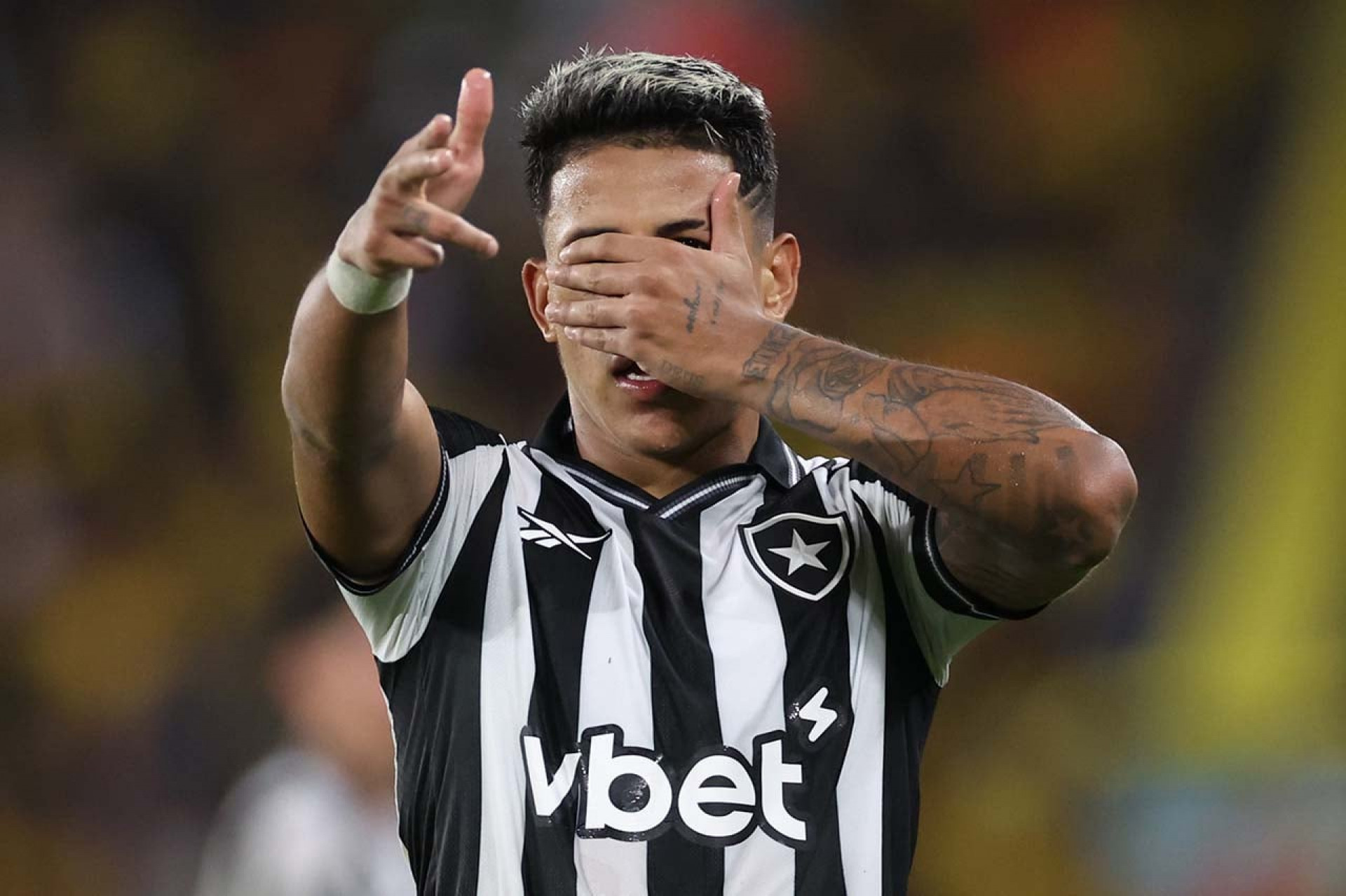 Matheus Martins encerra jejum e ganha moral no Botafogo