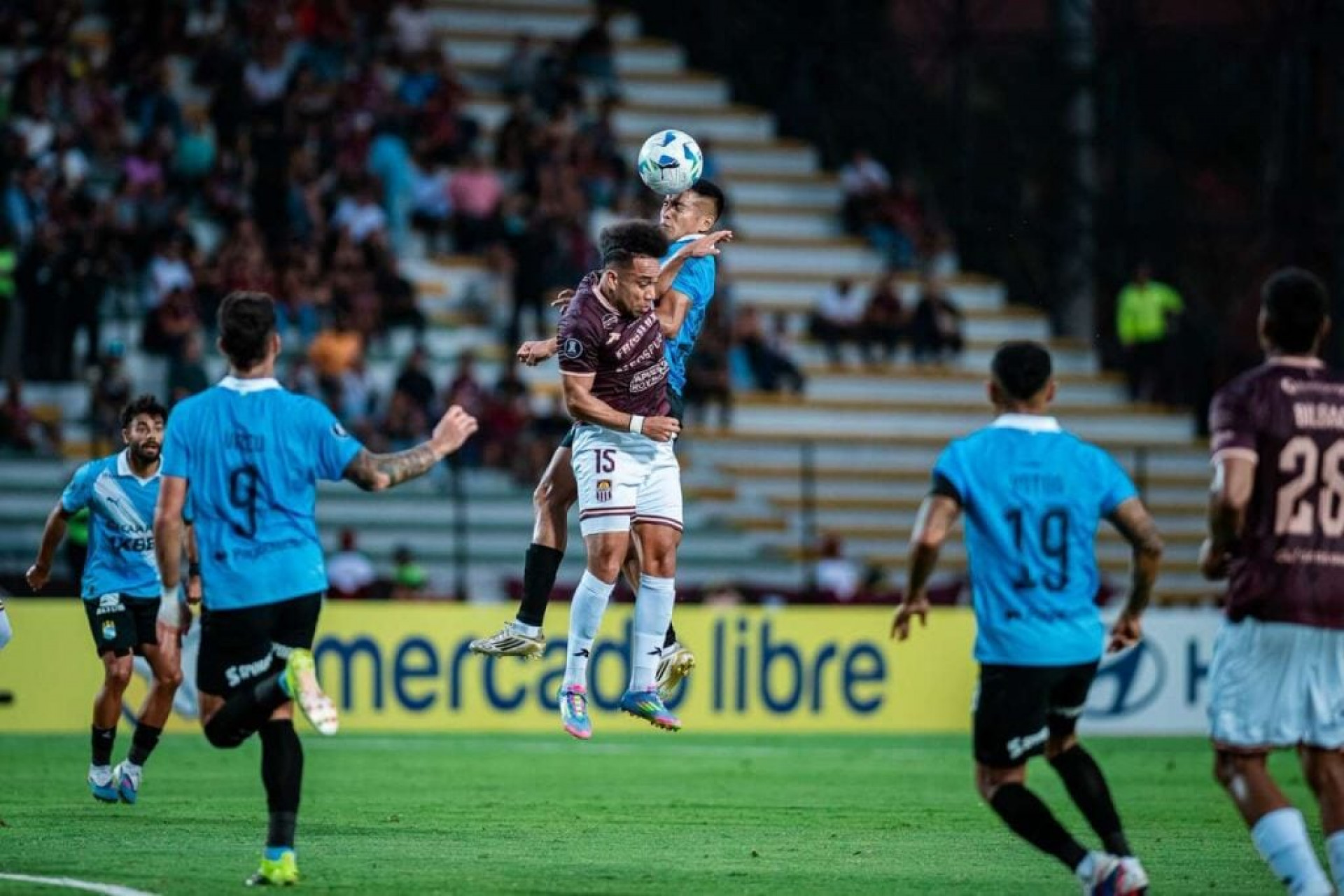 Sporting Cristal sai na frente do Carabobo em duelo da Libertadores