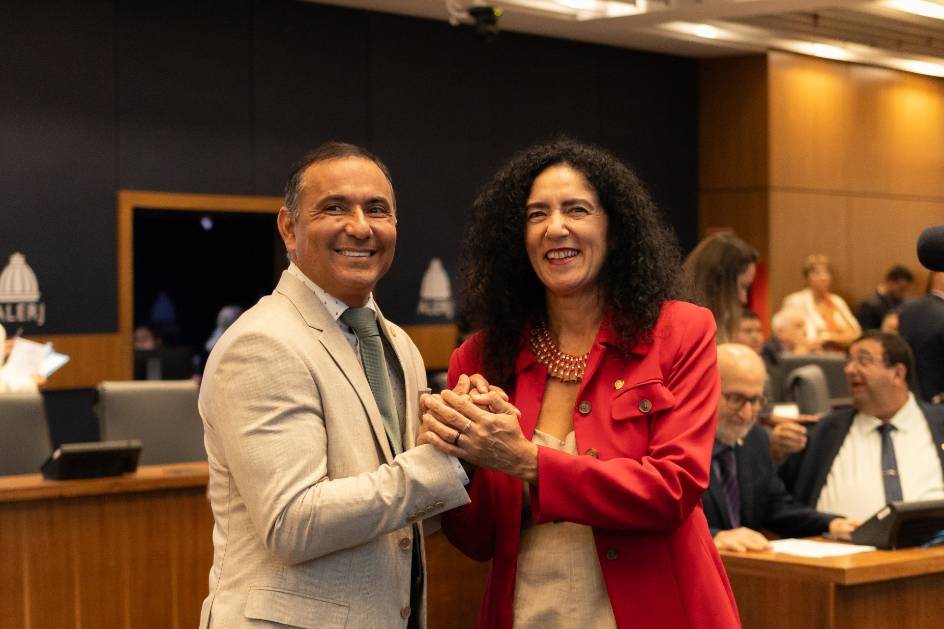 Deputado Renato Machado, novo líder da bancada do PT na Alerj, ao lado de Marina do MST - Divulgação