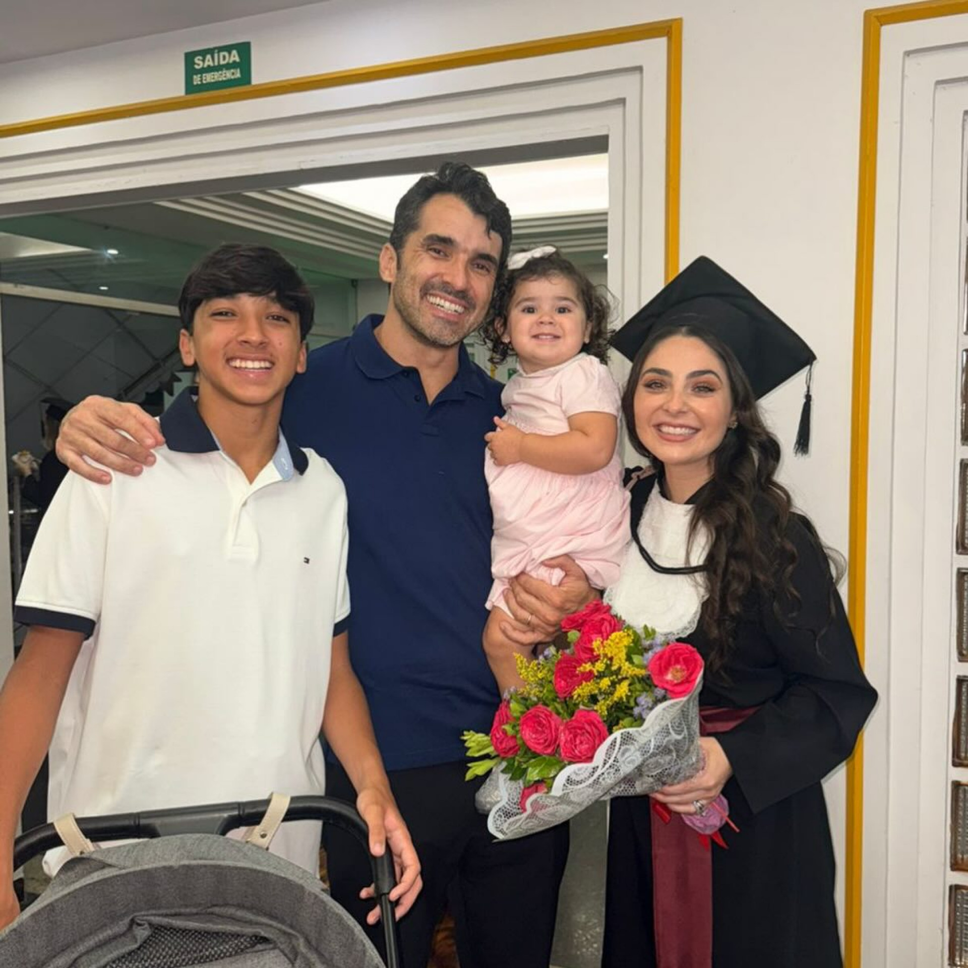 Marcela Barrozo, atriz mirim de Senhora do Destino, se forma em Odontologia e anuncia nova fase - Reprodução Instagram