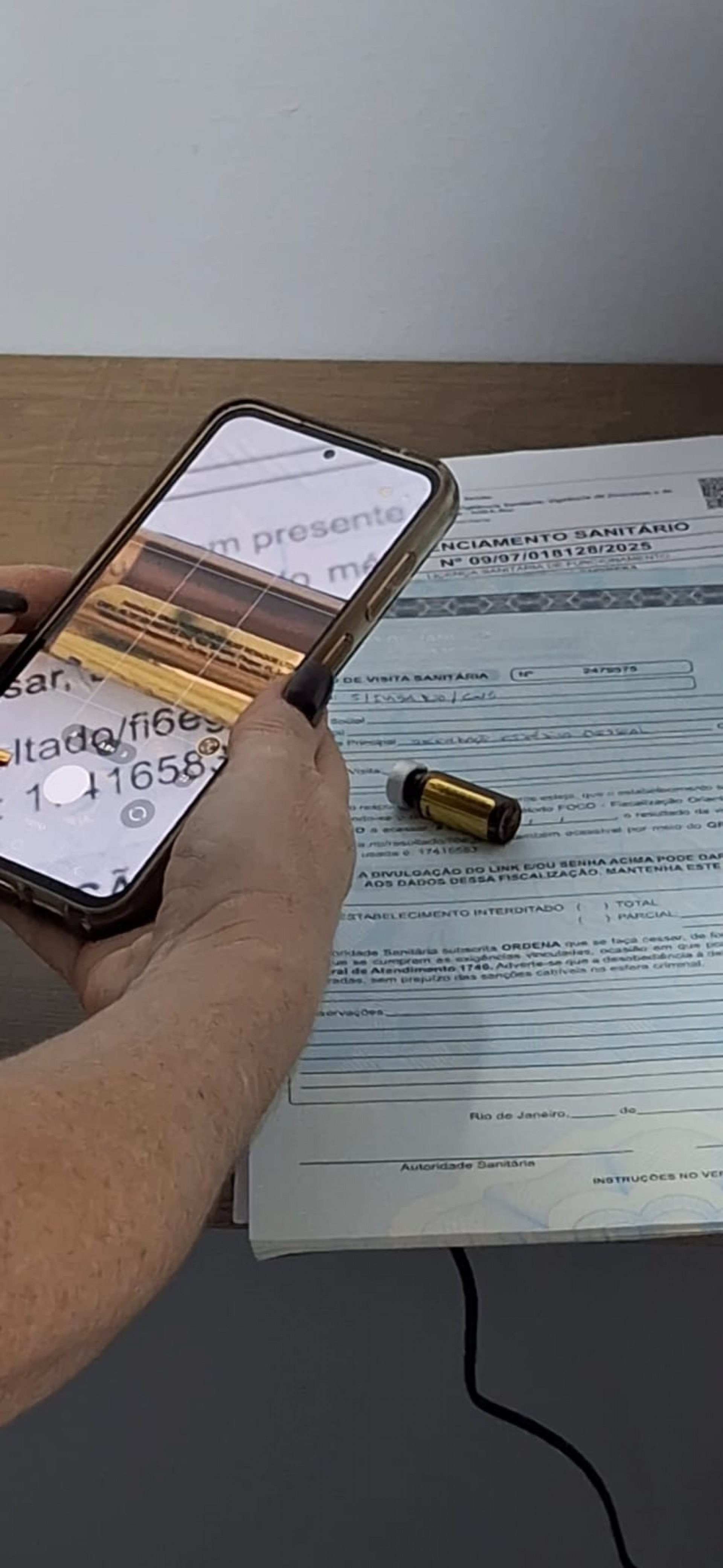 Frascos estavam refrigerados de forma incorreta e sem identificação dos pacientes, segundo a secretaria - Allan Kardec / Seop