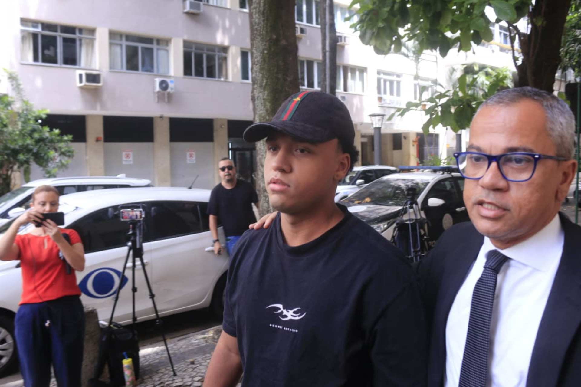 Victor Hugo Simonin se entregou na 12ª DP (Copacabana) - Carlos Elias / Agência O Dia