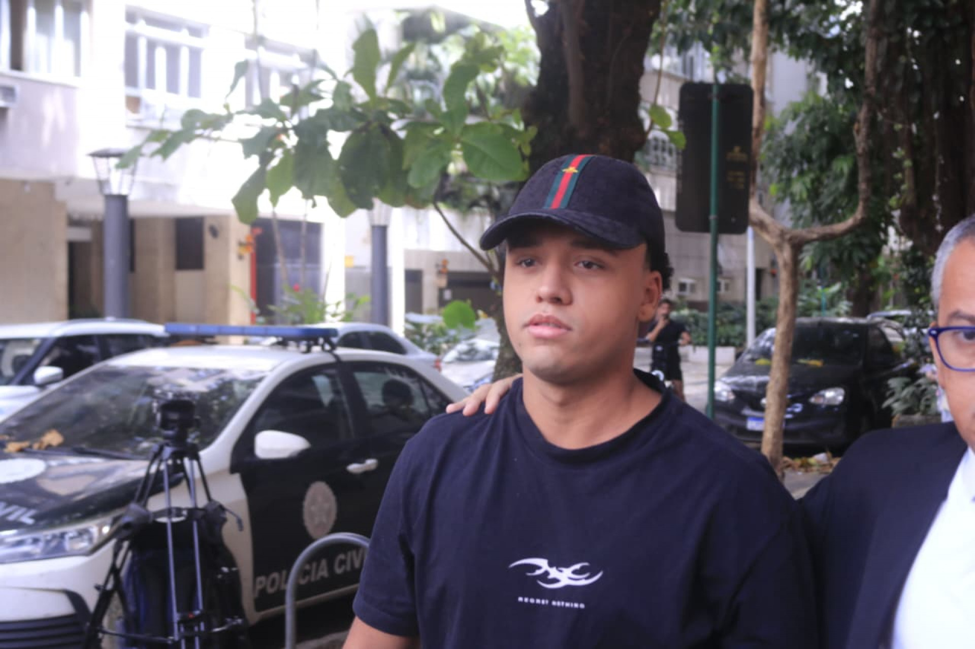 Victor Hugo Simonin se entregou na 12ª DP (Copacabana) - Carlos Elias / Agência O Dia