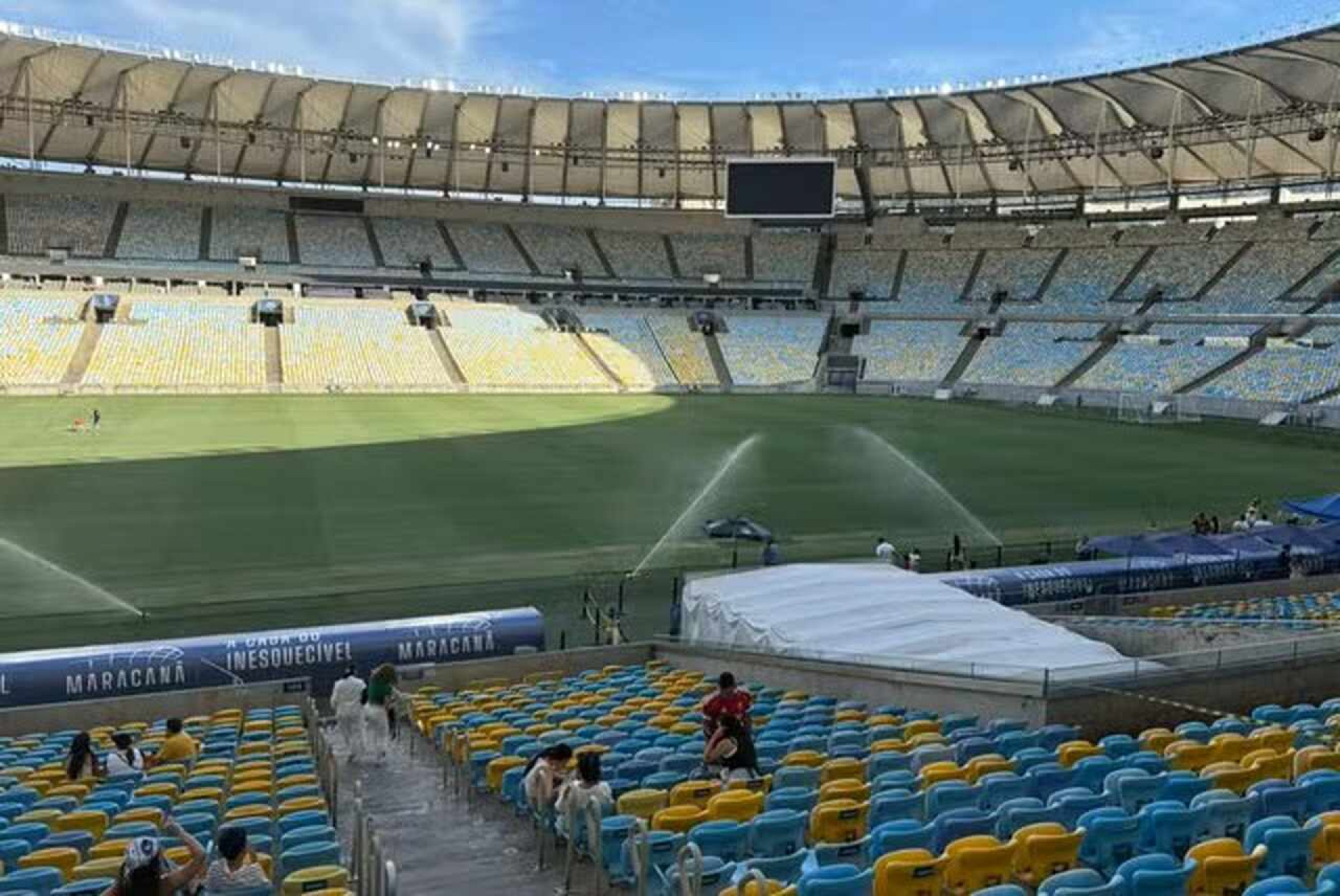 Maracan&atilde; vai utilizar climatizadores de gramado, in&eacute;dito no Brasil