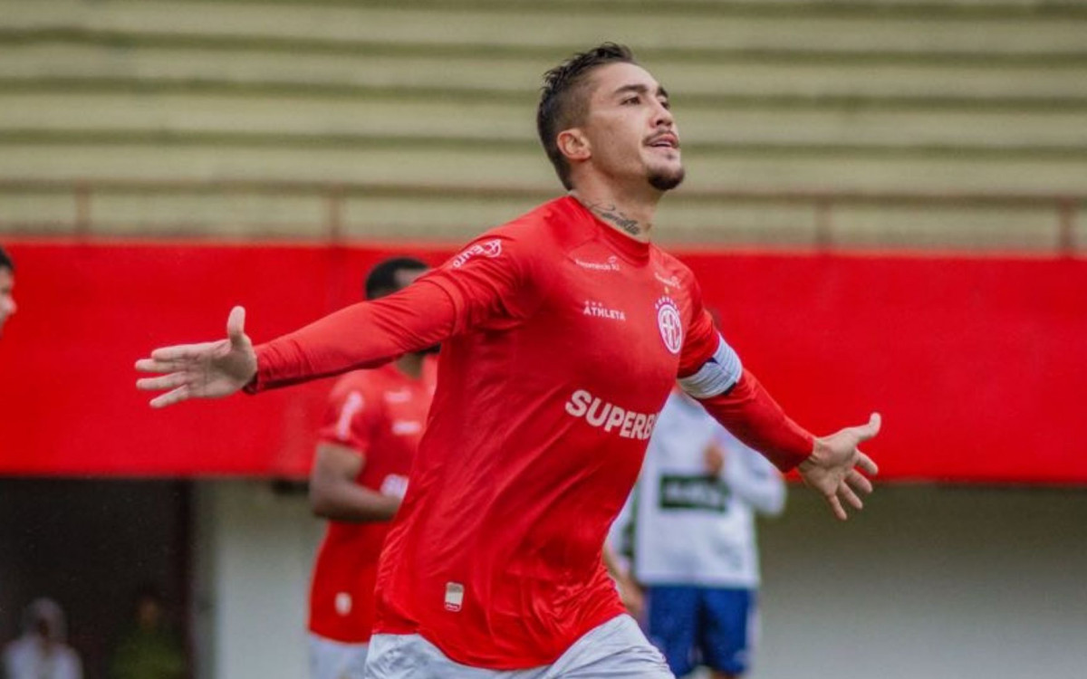 Romarinho está de volta ao America