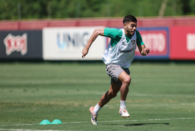 Nonato volta a treinar e é boa notícia do dia no Fluminense