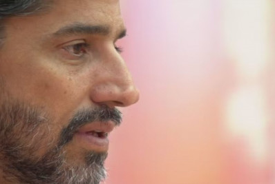 Após paredão falso, Alberto Cowboy pensa em apertar botão da desistência