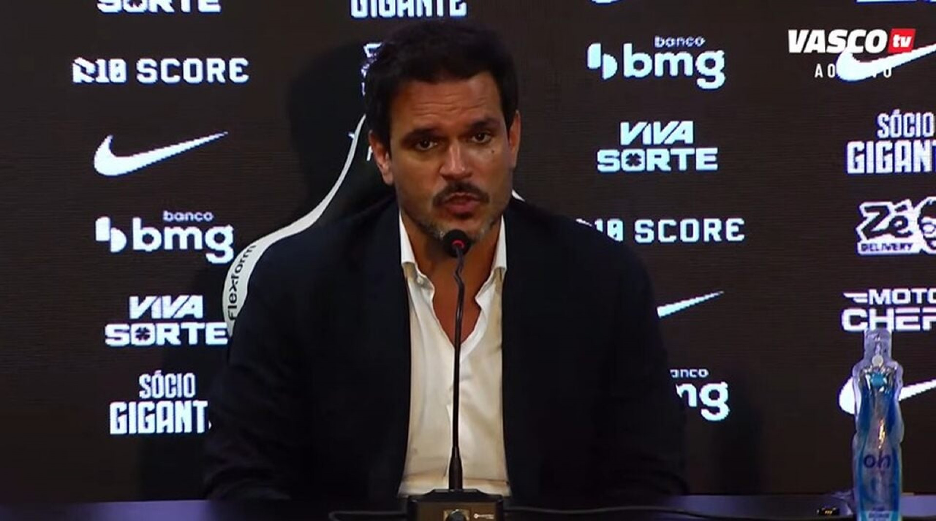 Apesar dos altos gastos na primeira janela, Vasco tem sucesso em reduzir folha salarial