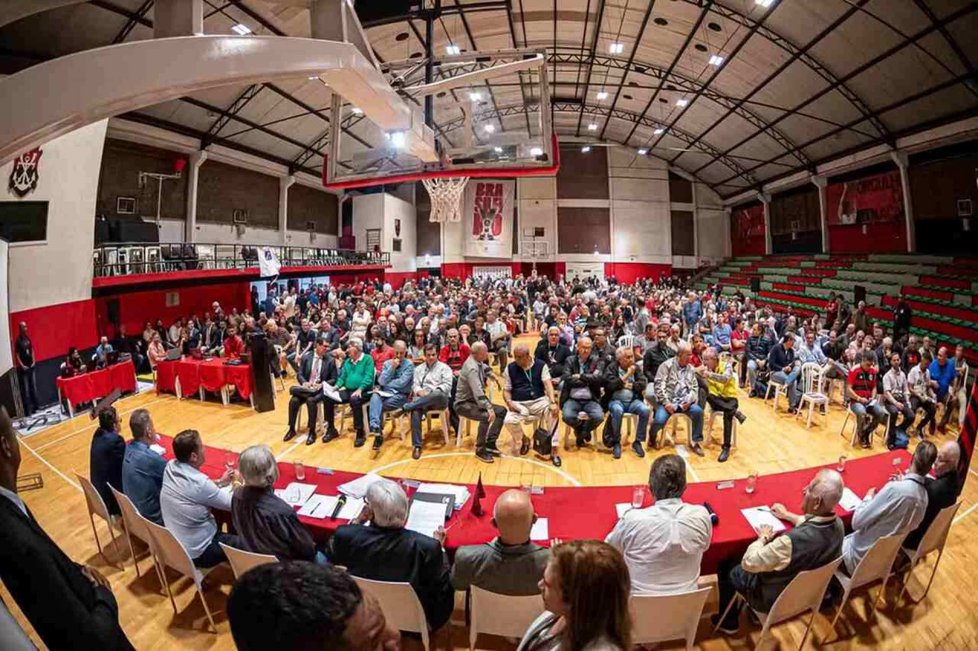 Conselho do Flamengo aprova patroc&iacute;nio de R$ 42 milh&otilde;es