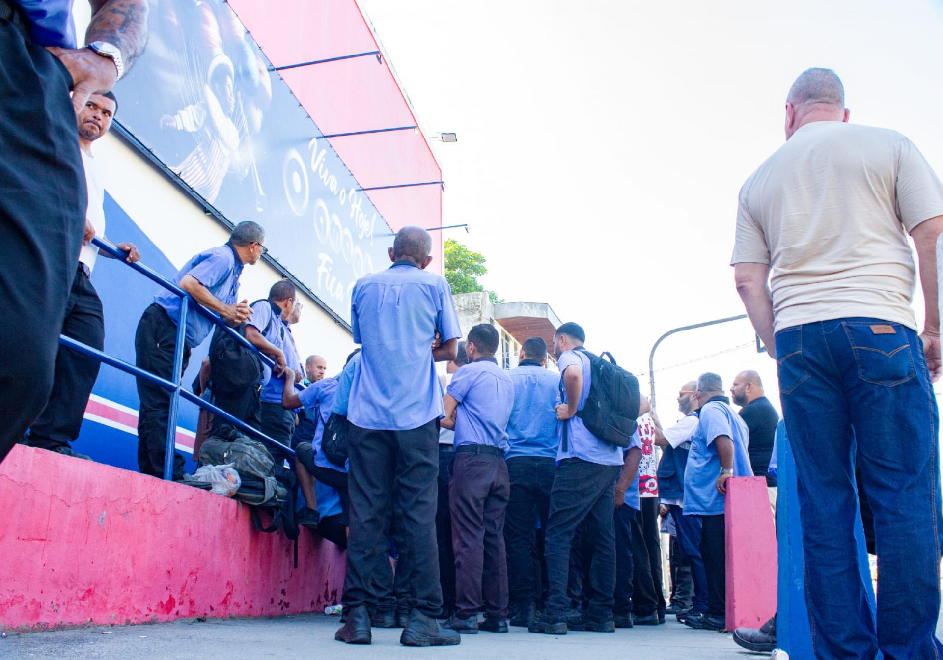 Motoristas da Viação Paranapuan fazem paralisação na manhã desta quinta-feira (5) - Érica Martin/Agência O DIA