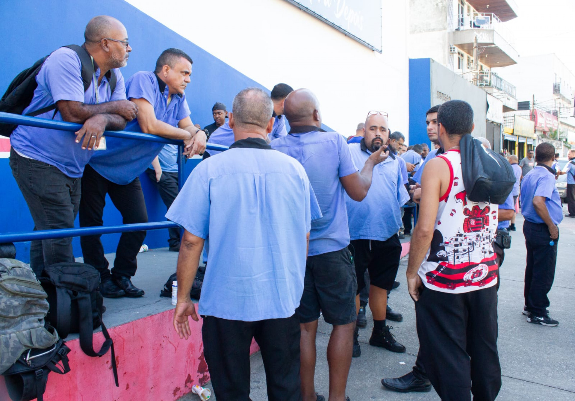 Motoristas da Viação Paranapuan fazem paralisação na manhã desta quinta-feira (5) - Érica Martin/Agência O DIA