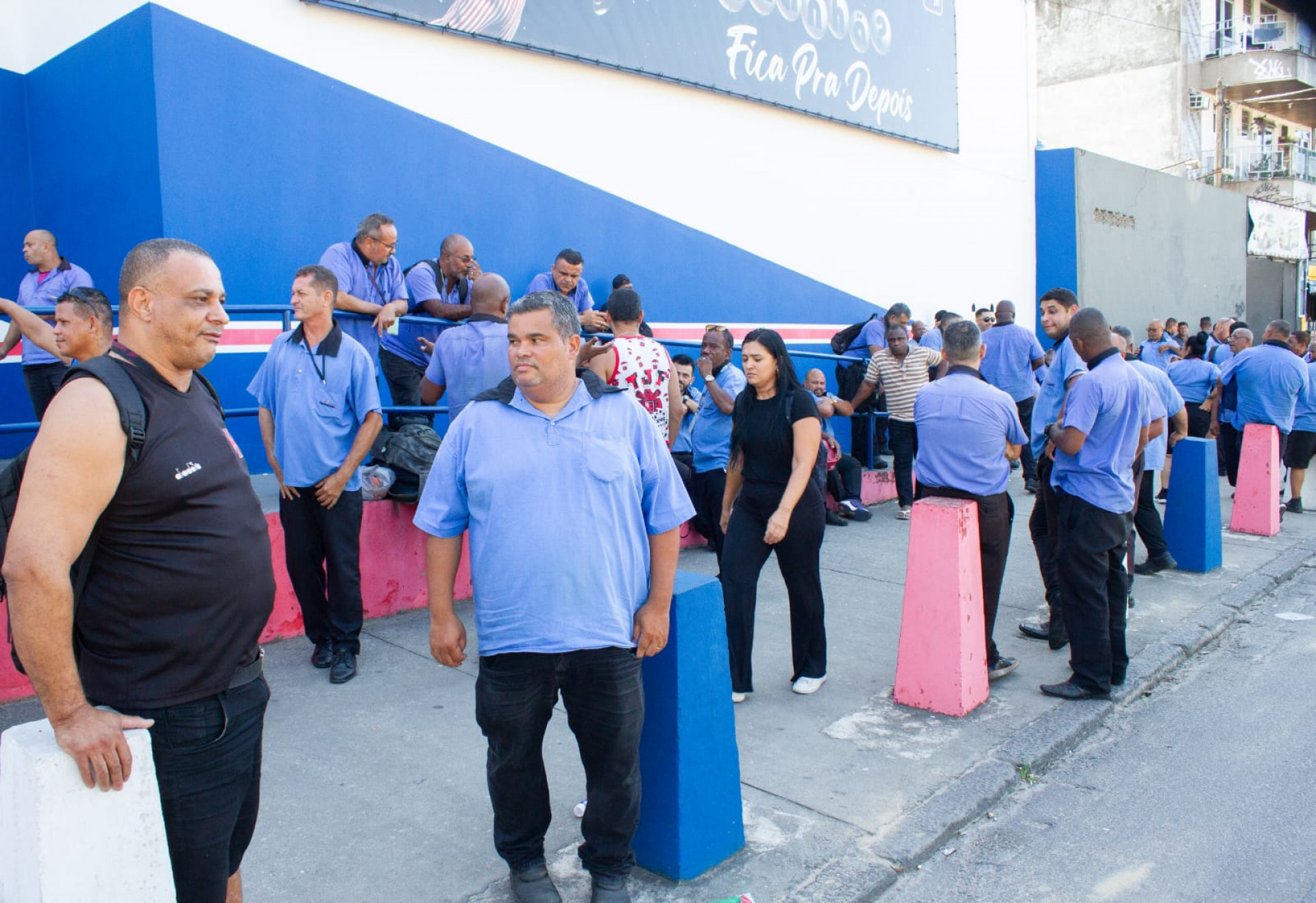 Motoristas da Viação Paranapuan fazem paralisação na manhã desta quinta-feira (5) - Érica Martin/Agência O DIA