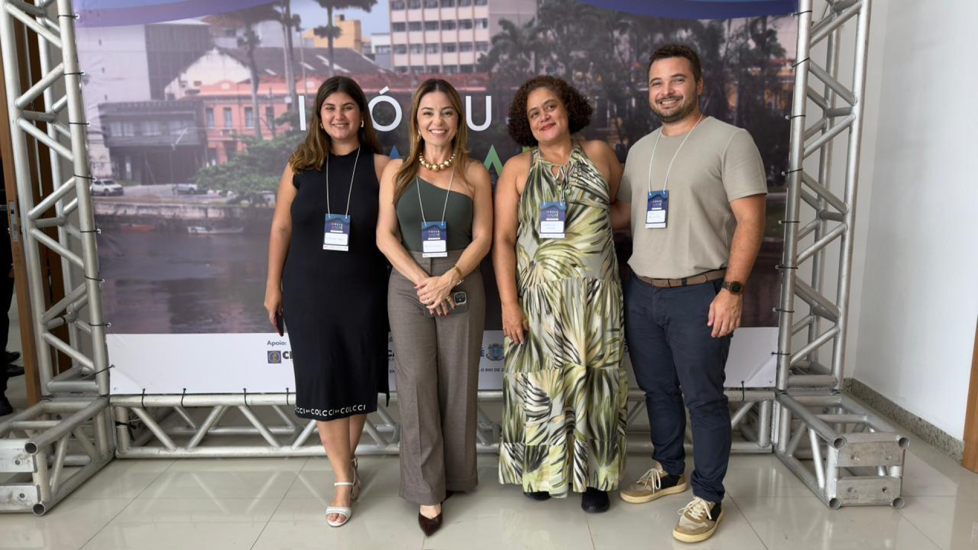 Autoridades, especialistas e representantes da sociedade participaram do primeiro f&oacute;rum dedicado &agrave; revitaliza&ccedil;&atilde;o do Centro de Maca&eacute; - Foto: Douglas Smmithy