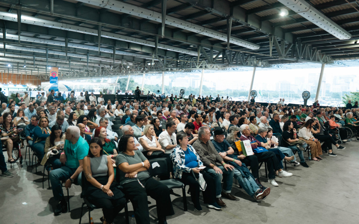 Público lota a plateia do \'CREA AQUI\', no ano passado