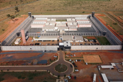 Vorcaro chega a Brasília em voo da PF e vai para presídio federal