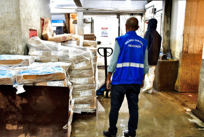 Vigilância Sanitária de Belford Roxo inutiliza 239 quilos de carne imprópria para o consumo em supermercado de Heliópolis