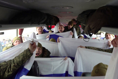 Ucrânia e Rússia trocam 600 prisioneiros de guerra