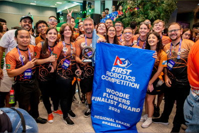 Alunos da Firjan SESI Nova Friburgo competem no Torneio Nacional de Robótica em SP