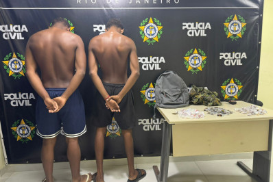 Polícia Civil apreende dois adolescentes suspeitos de tráfico de drogas em Itaboraí