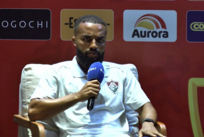 Samuel Xavier descarta favoritismo do Fluminense e minimiza crise no Flamengo: 'Clássico é diferente'